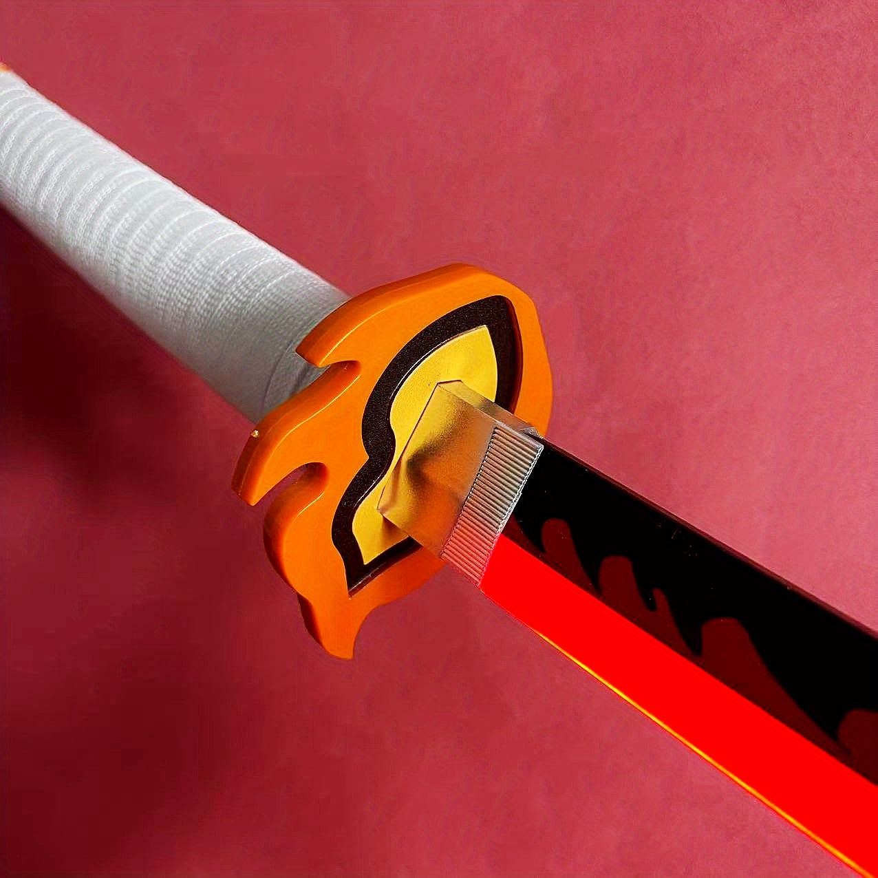 Leuchtende Demon Slayer Katana – Anime Cosplay Katana Bewertung und Preis